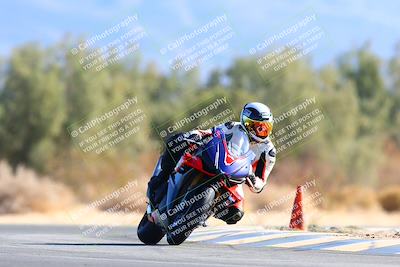 media/Jan-08-2022-SoCal Trackdays (Sat) [[1ec2777125]]/Turn 7 (1035am)/